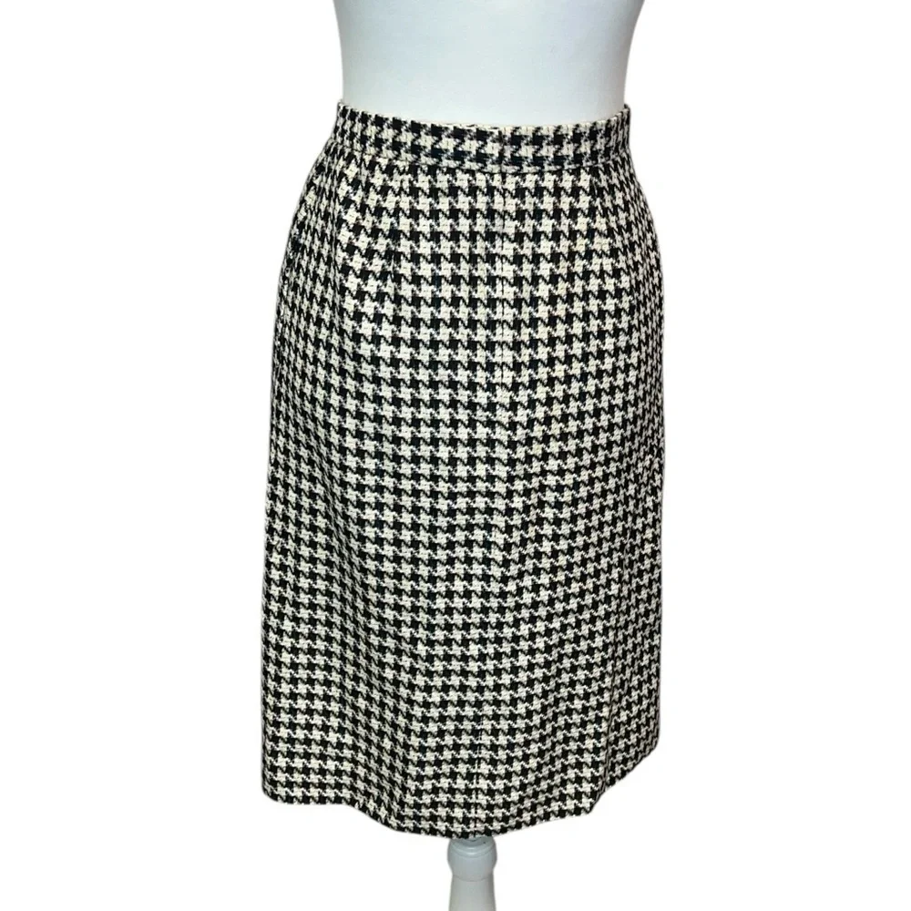 Doncaster Classic Houndstooth Skirt